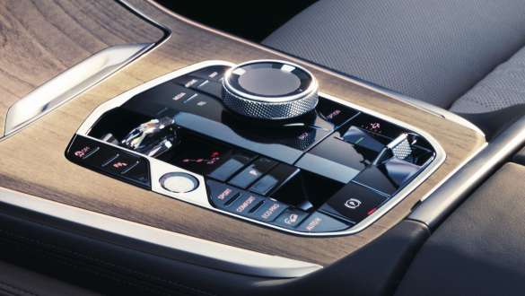 BMW X7 Glasapplikation BMW X7 Glasapplikation