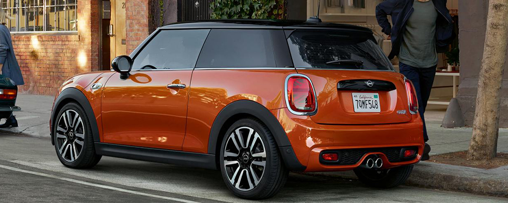 MINI COOPER ALS 3-TÜRER ODER 5-TÜRER ODER CABRIO MINI COOPER ALS 3-TÜRER ODER 5-TÜRER ODER CABRIO